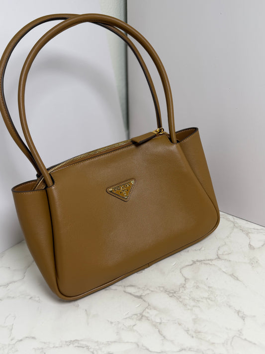 Prada shoulder