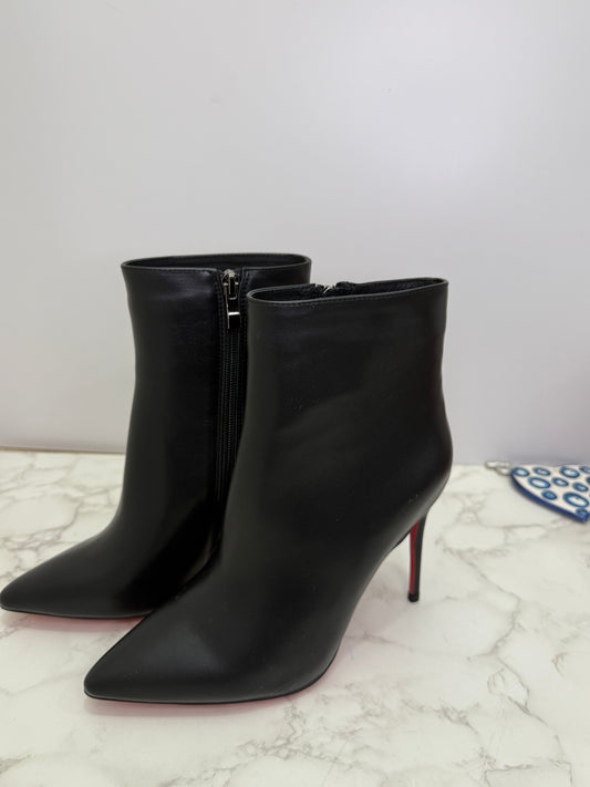Cl booties