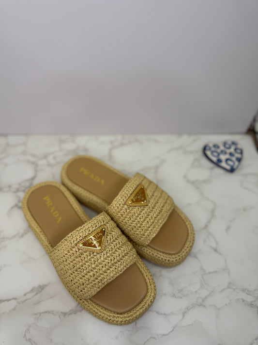 Platform raffia sandal
