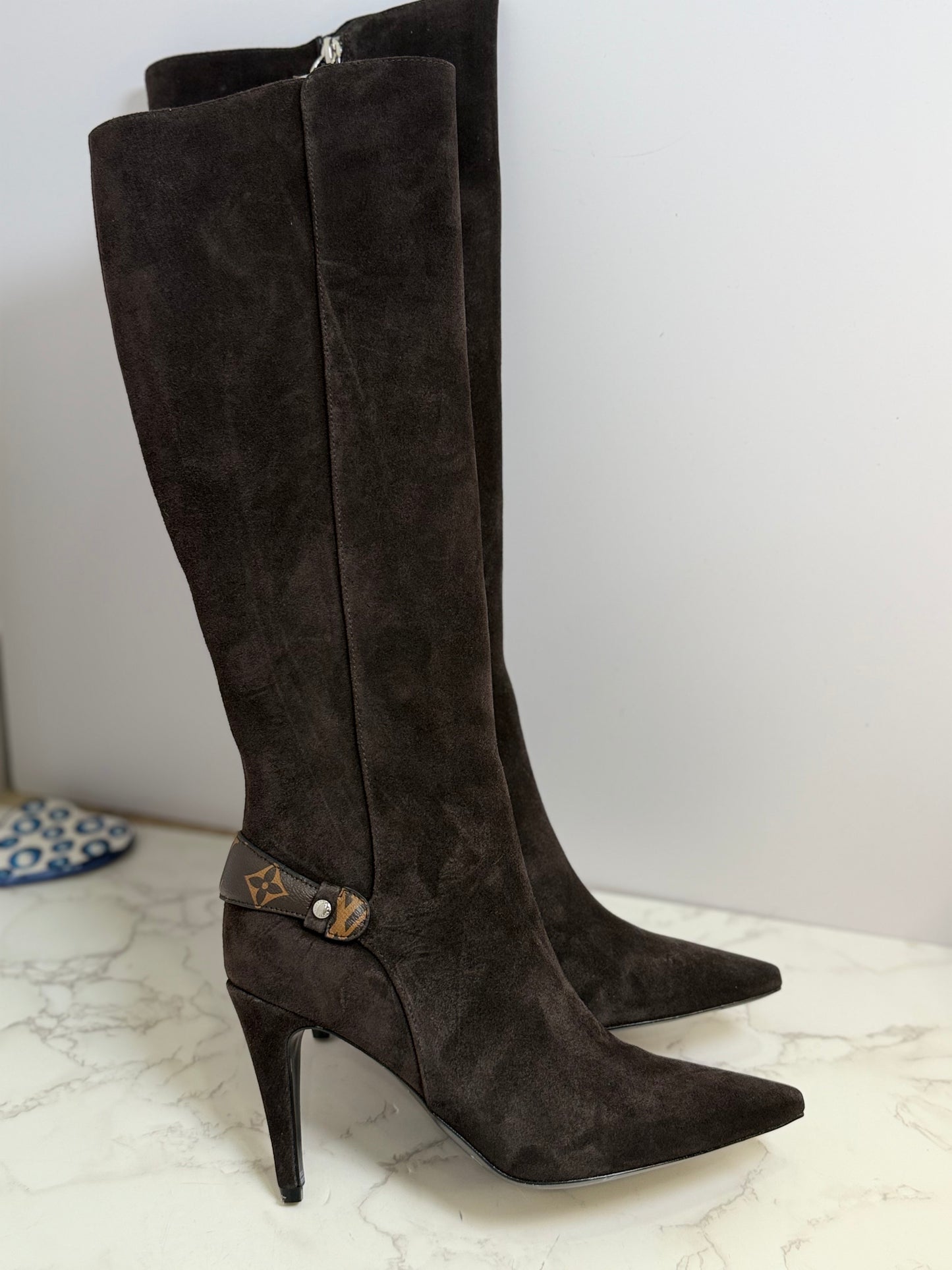 Lv suede boot