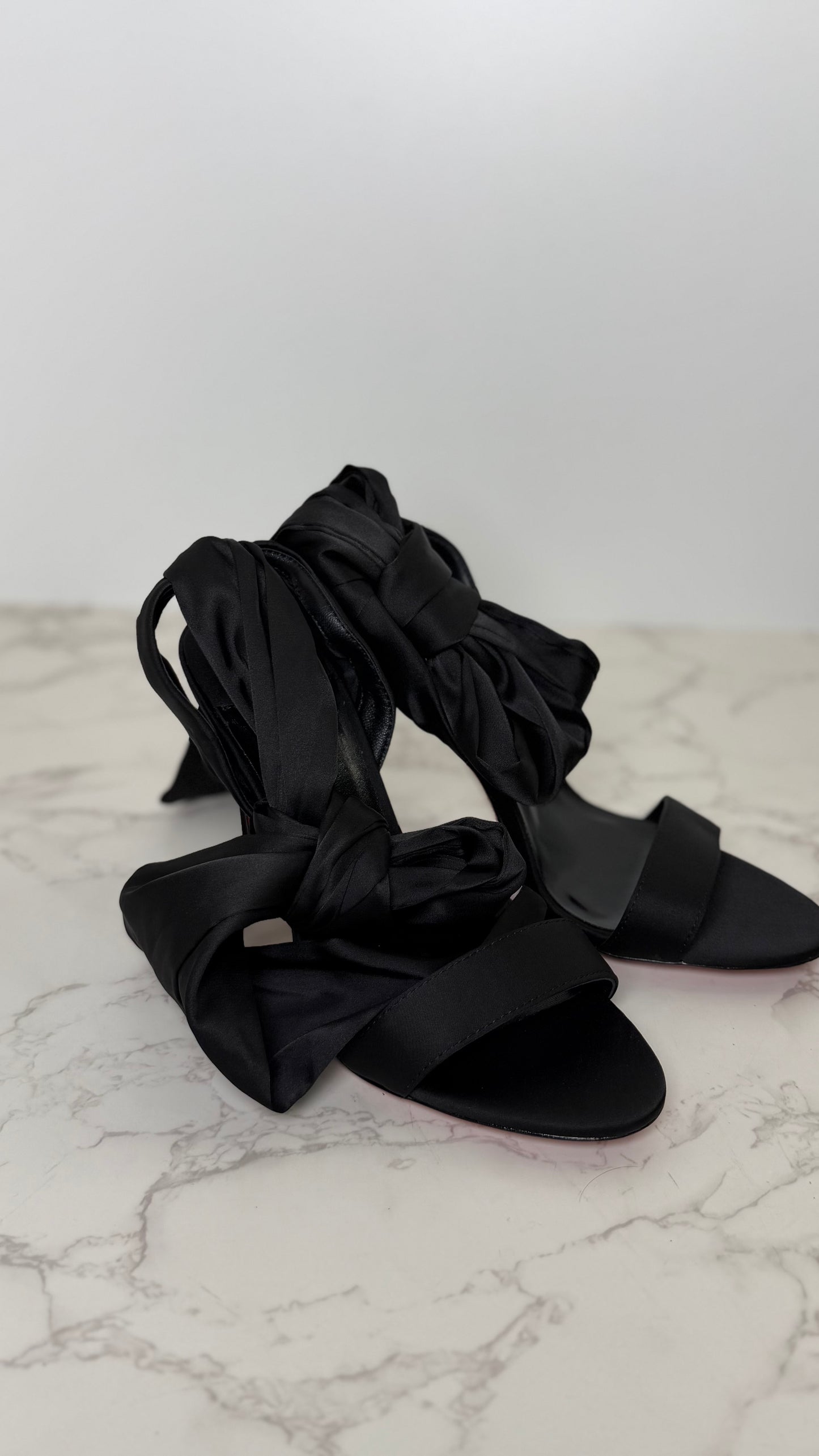 CL SATIN HEEL