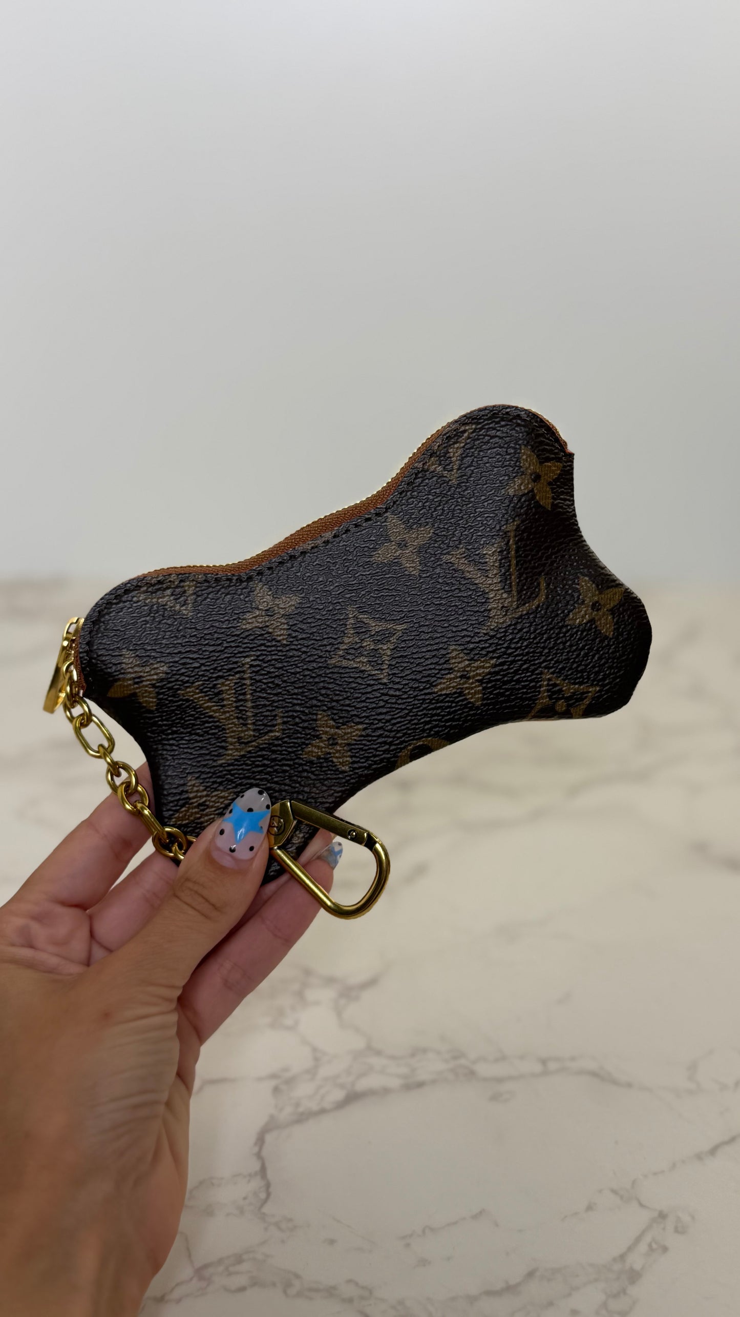 LV Bone Pouch