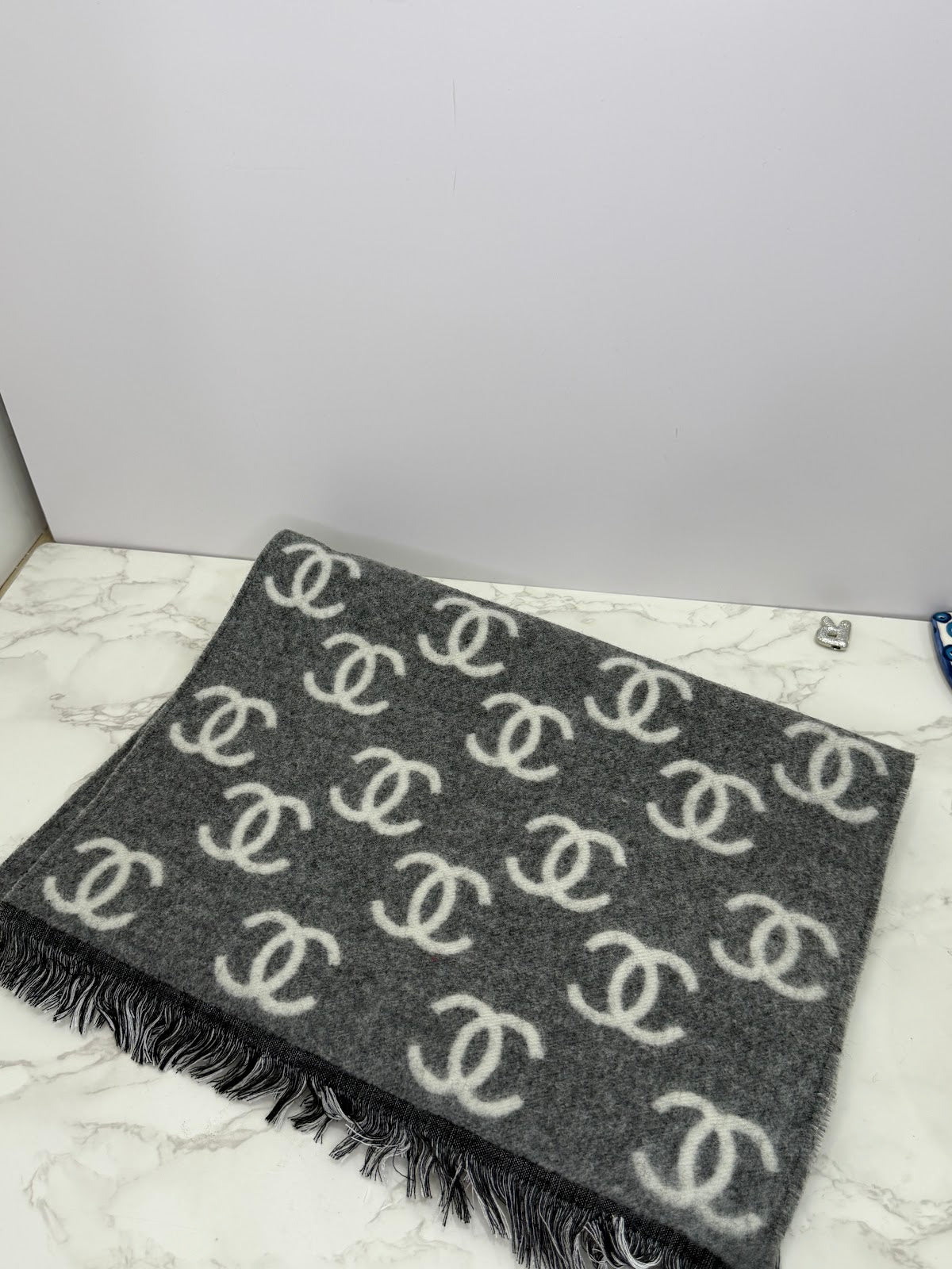 Cc scarf