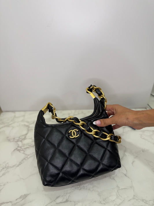 Thick chain cc shoulder