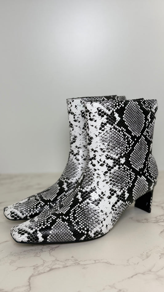 Khaite boots snake
