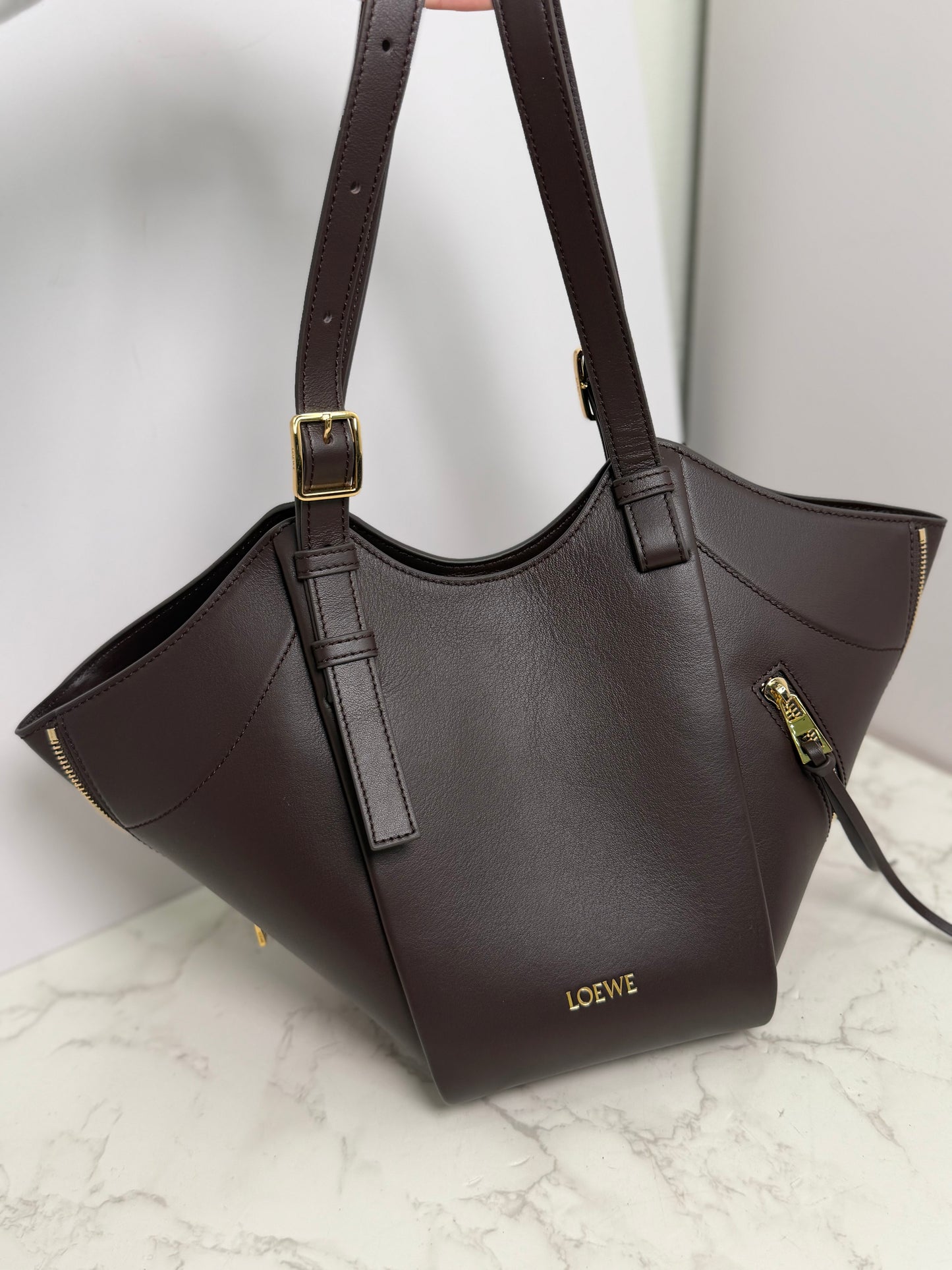 Loewe shoulder