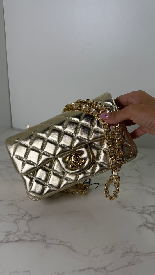 CC Metallic Flap