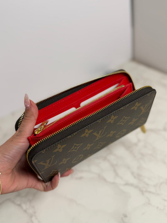LV WALLET