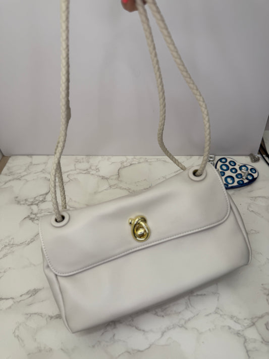 Bv knot shoulder bag