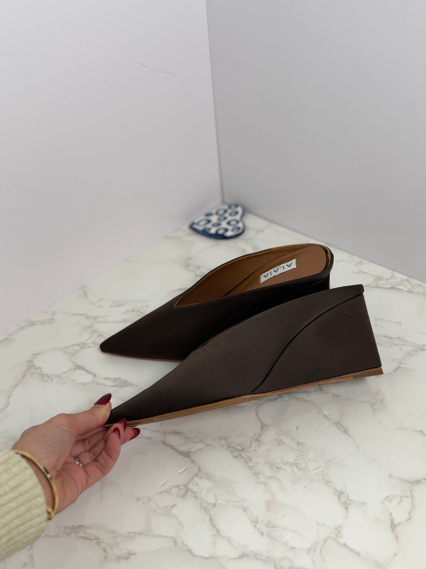AlAIA mule
