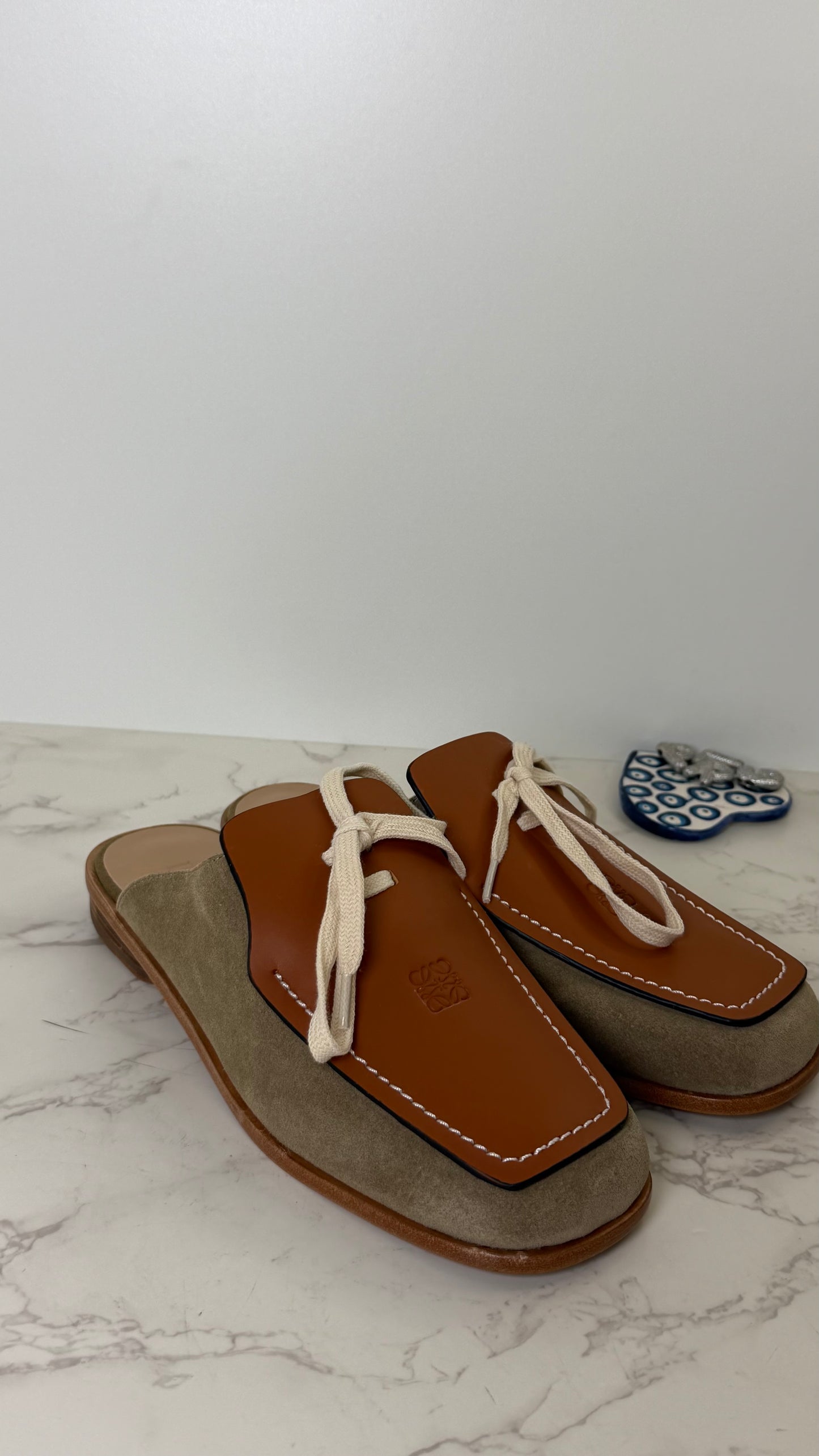 Loewe mule