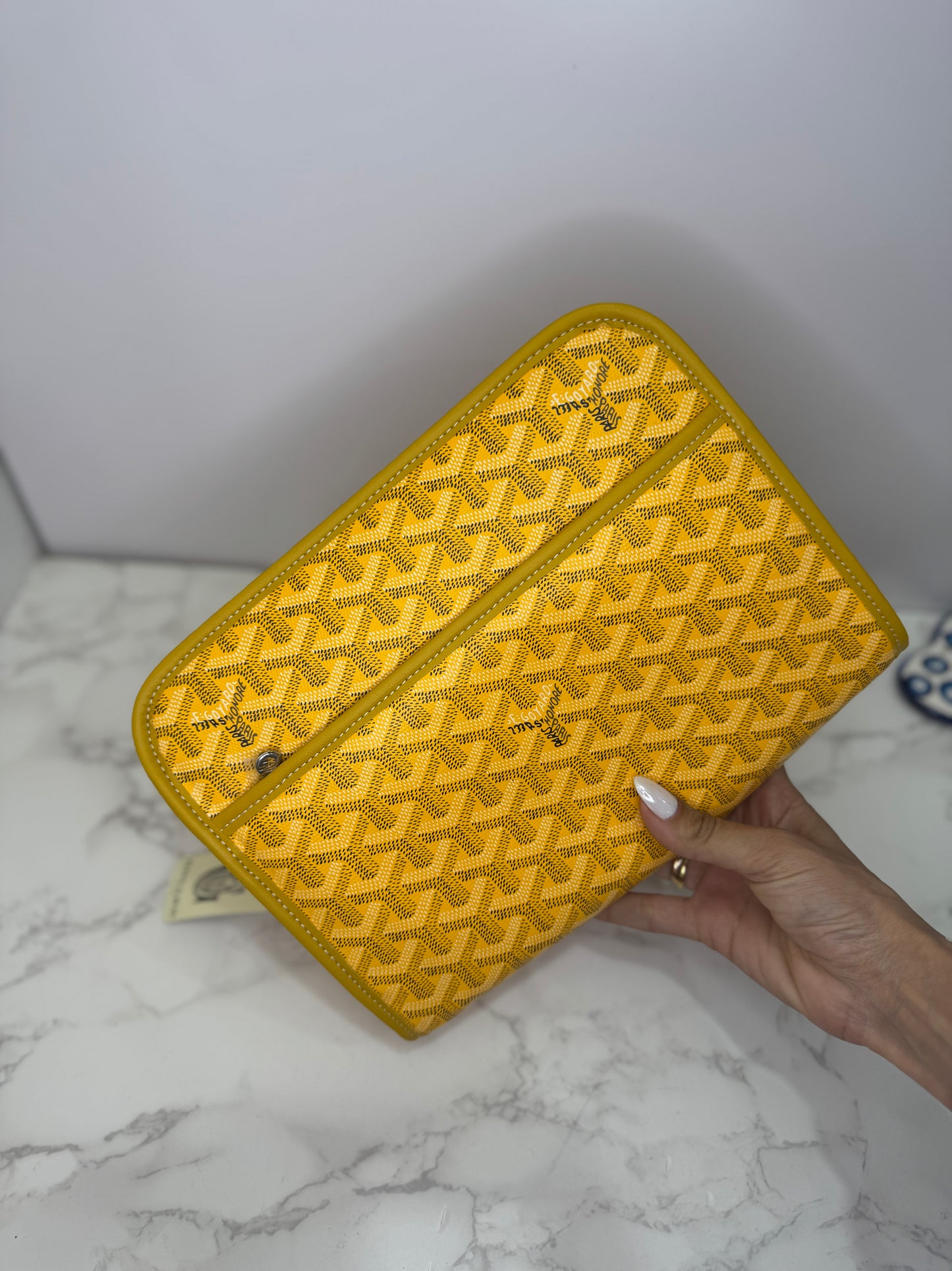 Cosmetic bag
