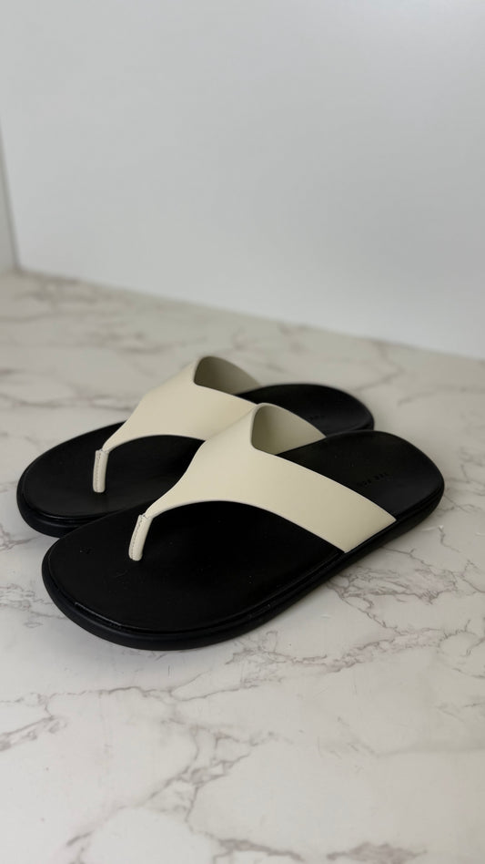 Row flip flop