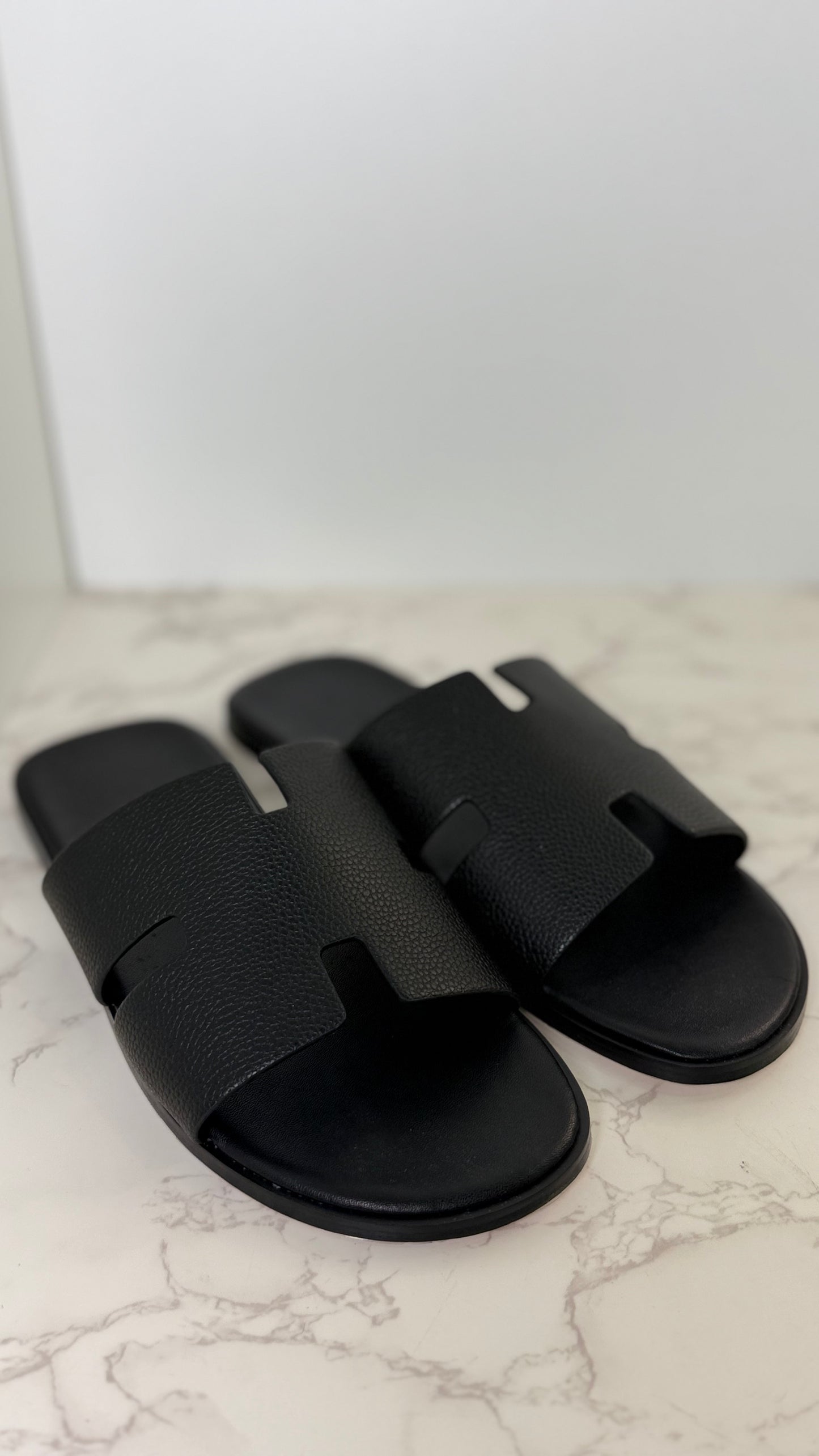 H men's slide