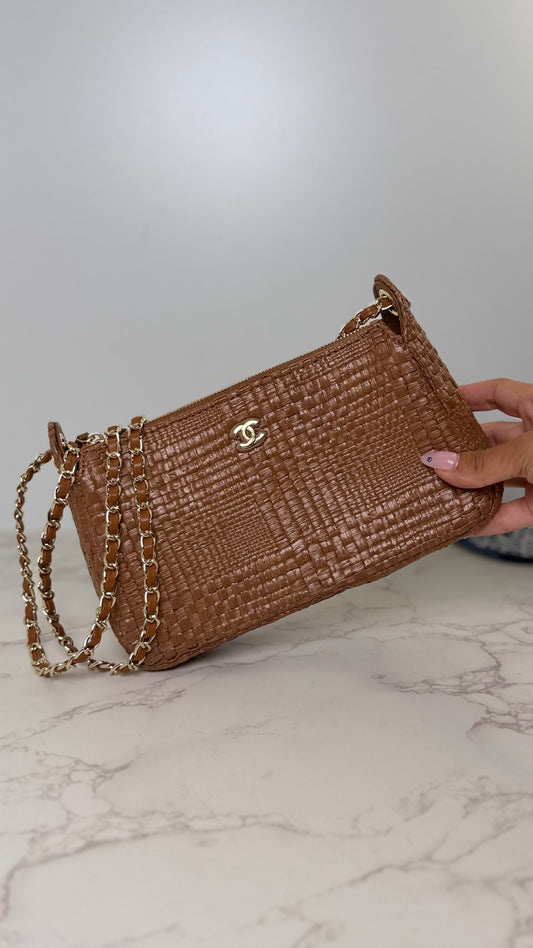 CC Raffia Shoulder