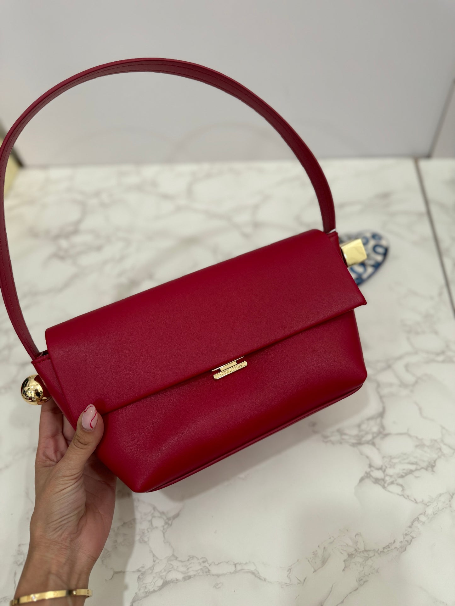 Red jacquemues