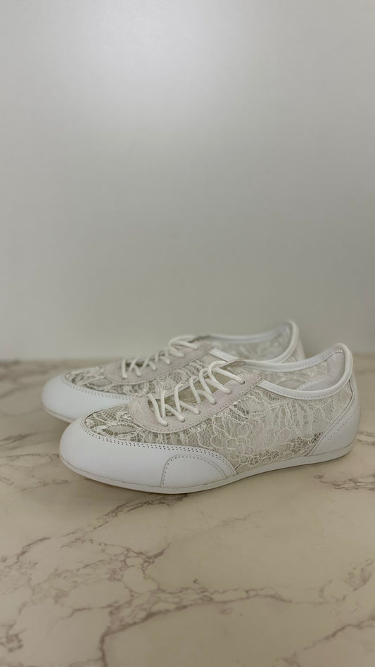 JC Lace Sneaker