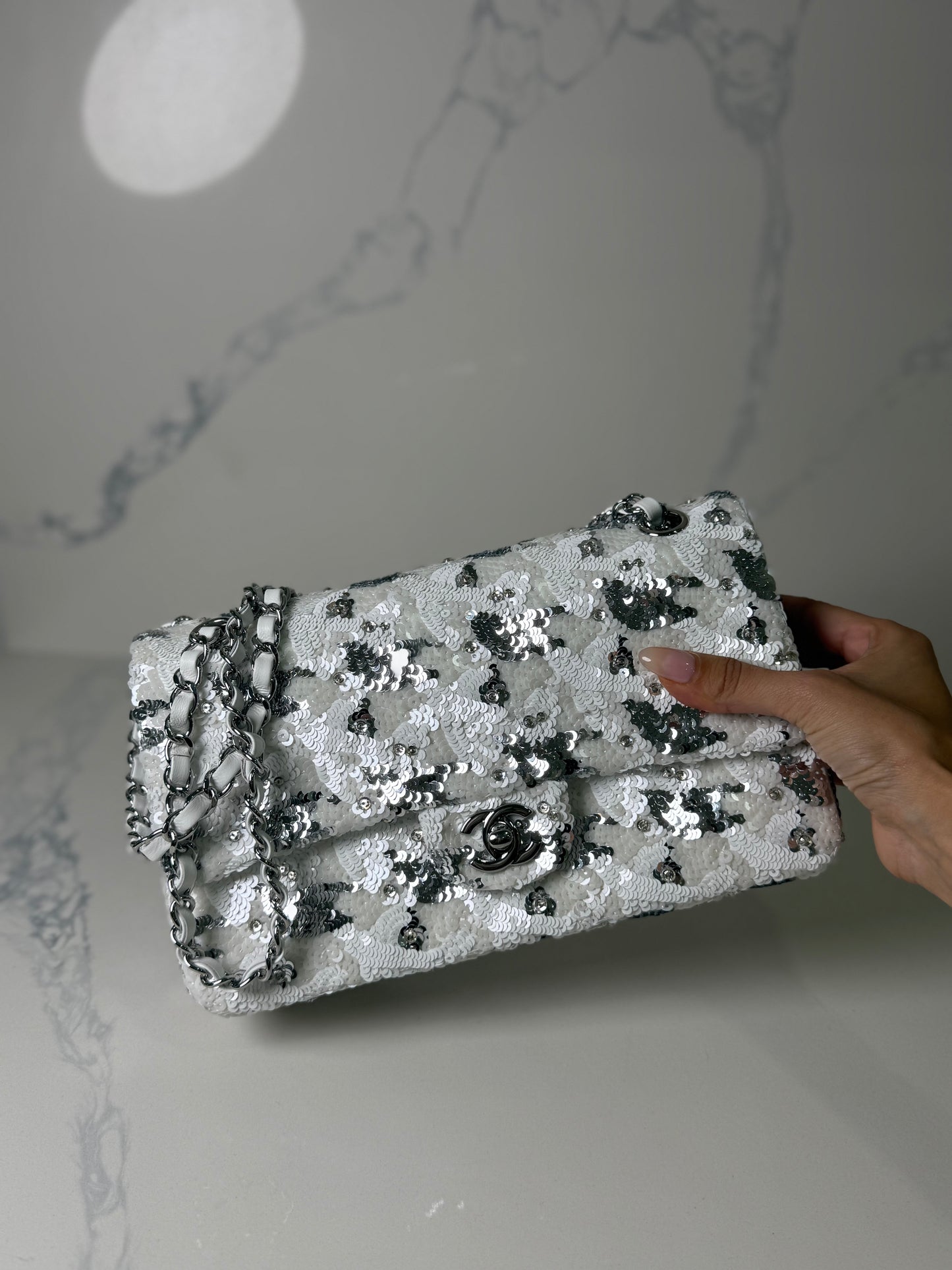 Sequin cc flap