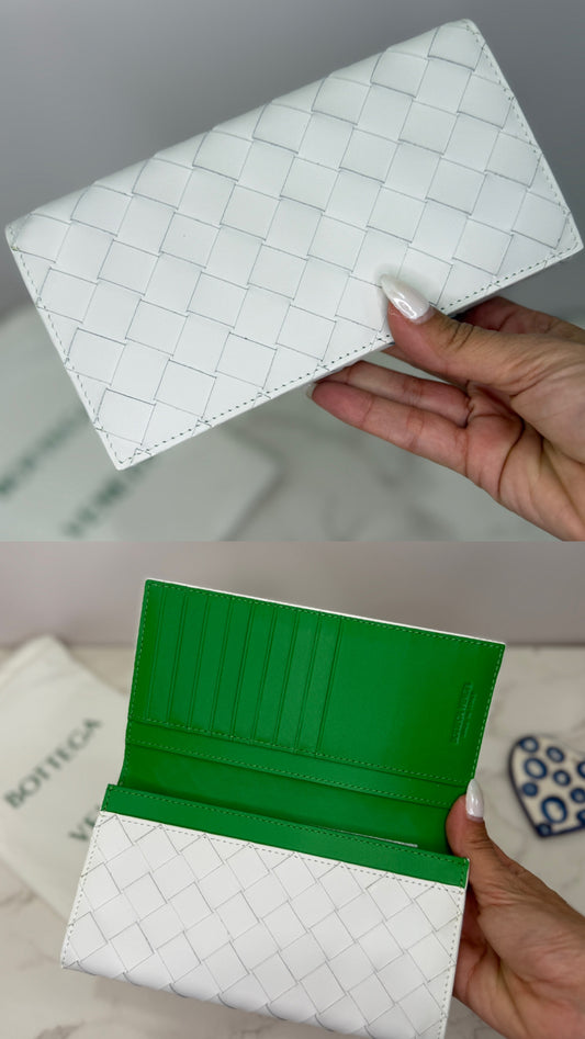 Woven wallet