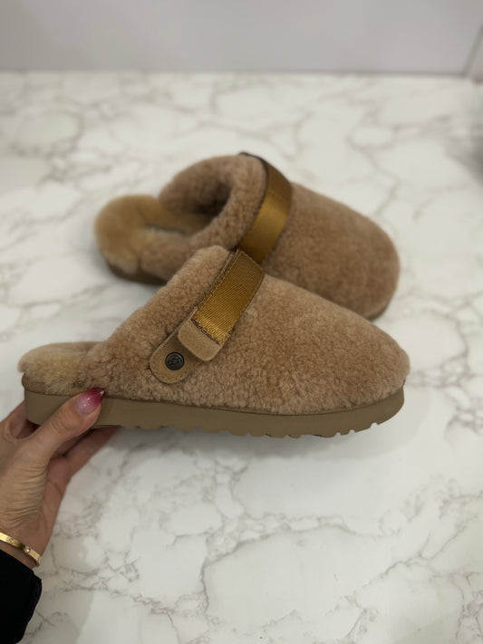 Ugg mules