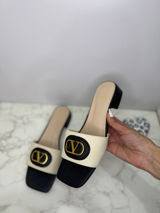 V block heel slides