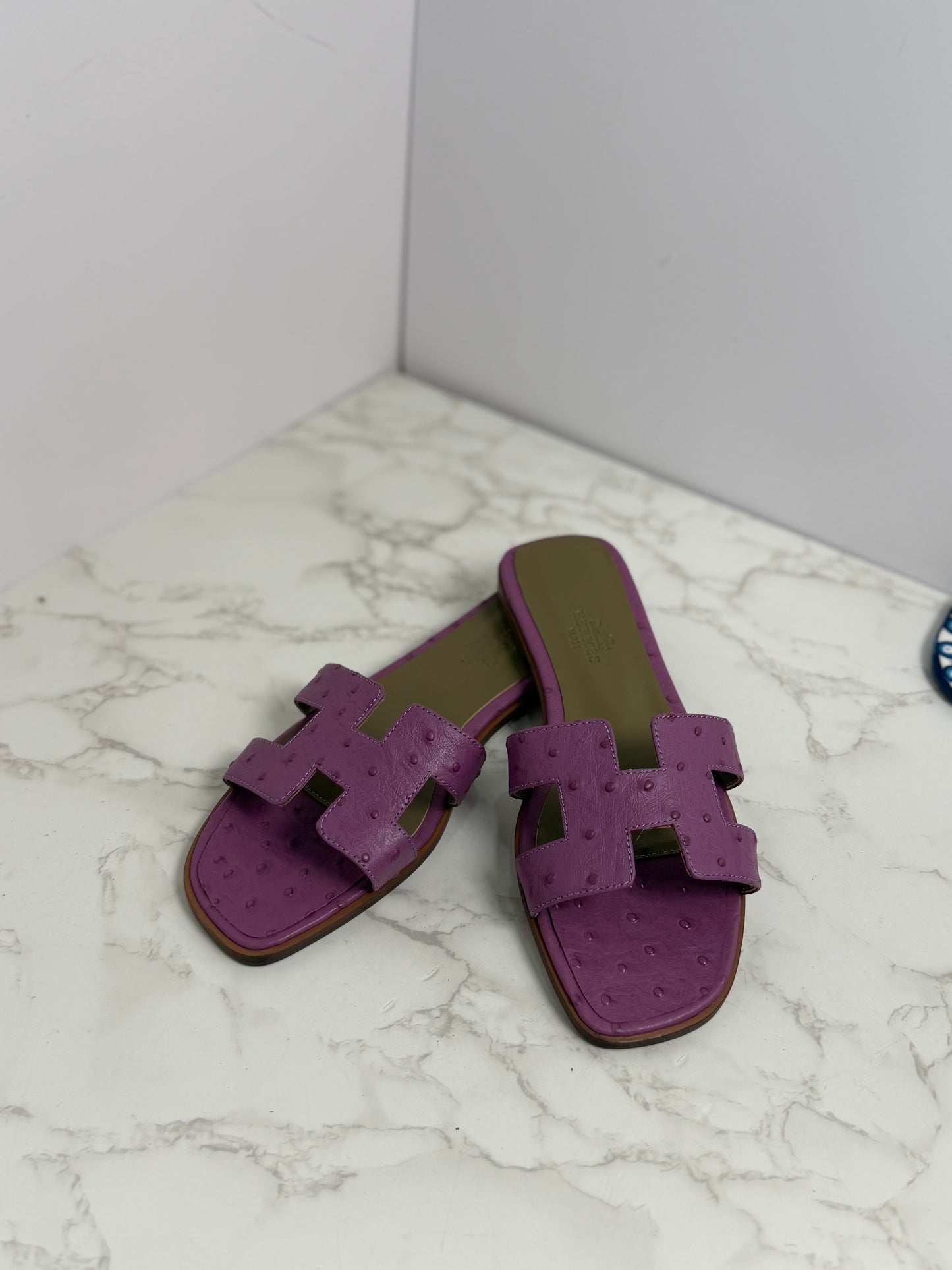 Ostrich orans Hermes