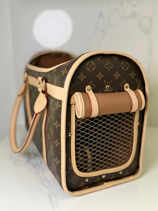 LV PET CARRIER