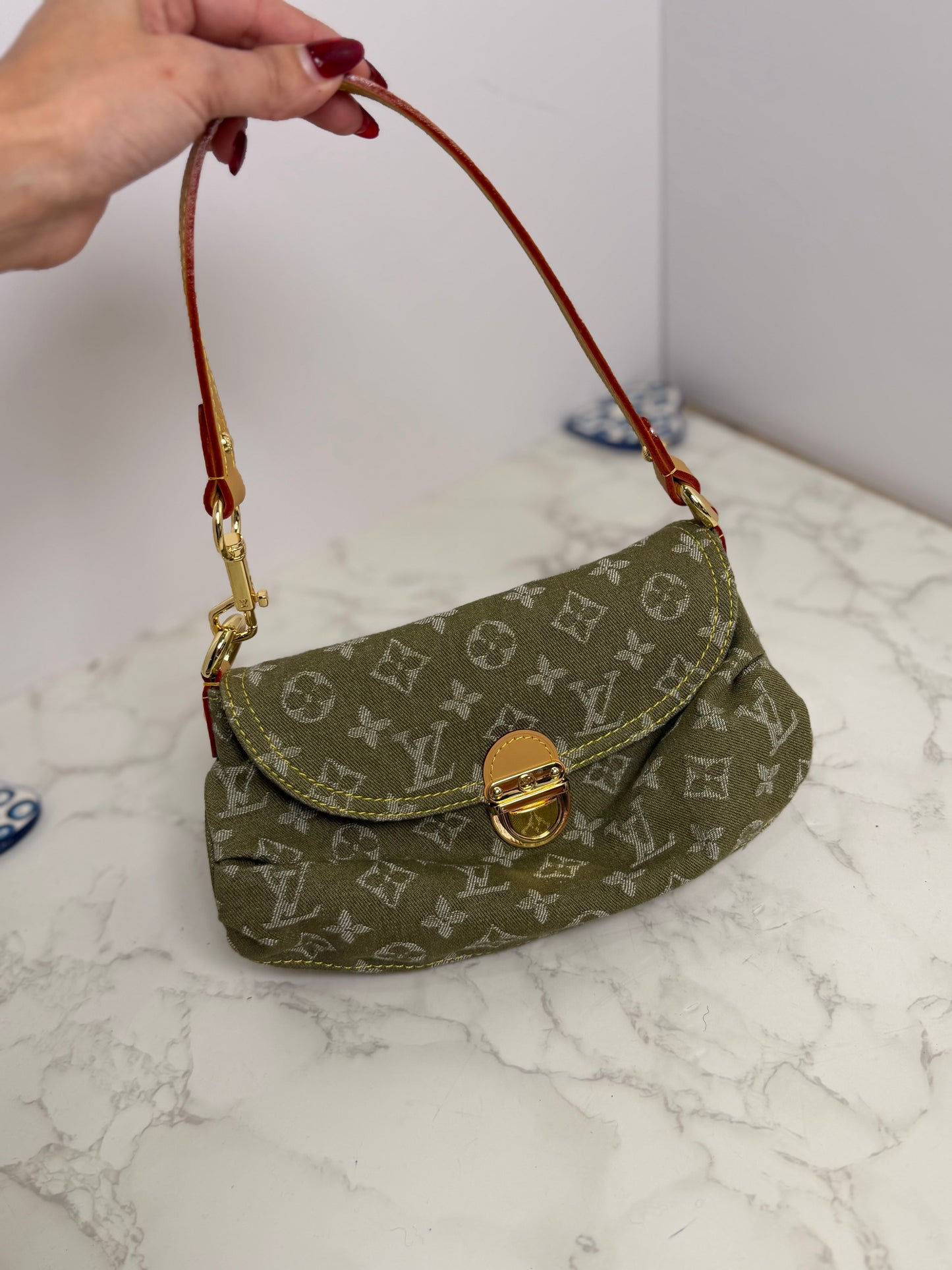 Lv denim shoulder