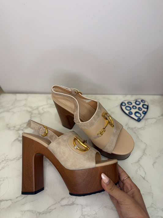 Wedge clogs platform