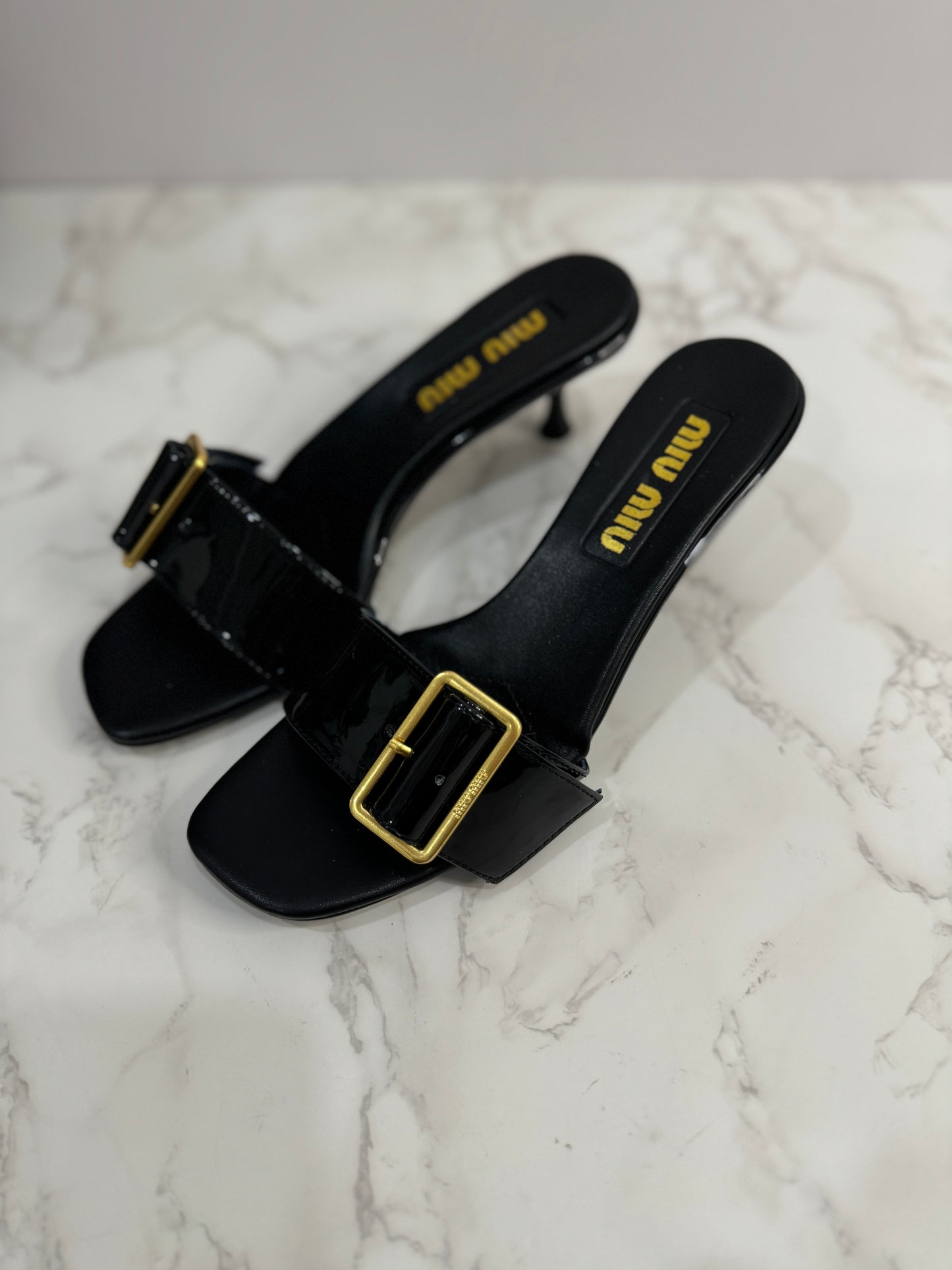 Kitten heels