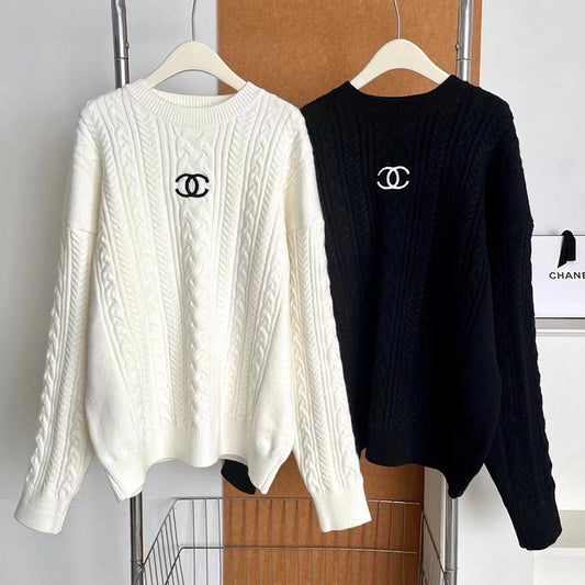 CABLE KNIT SWEATER