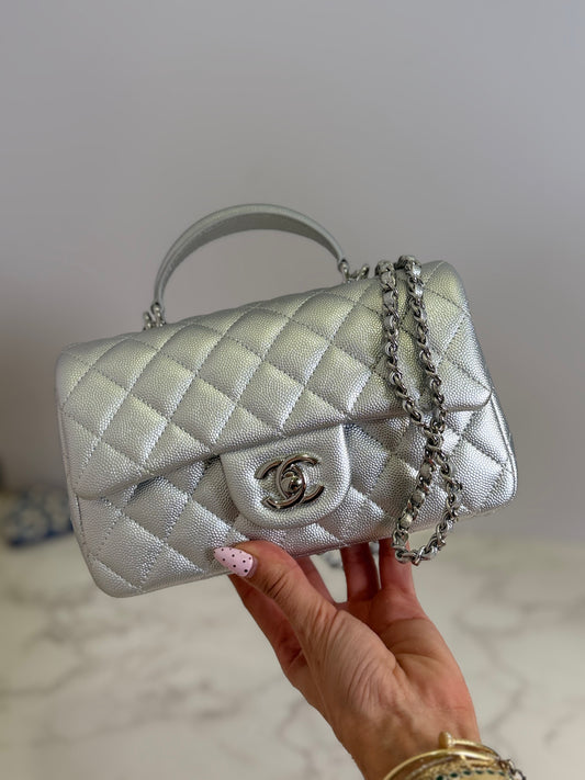 Metallic cc coco top handle