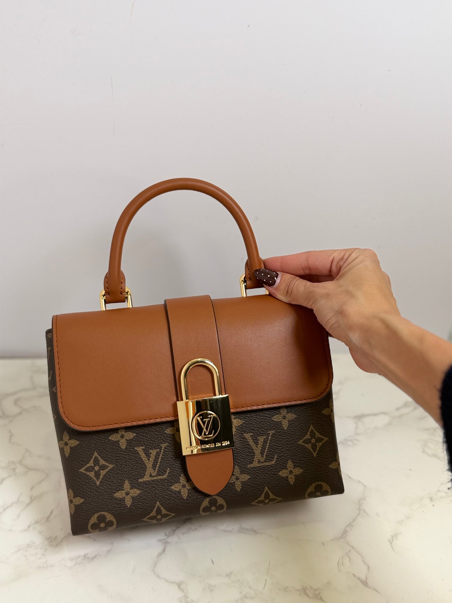 Lv lock top handle