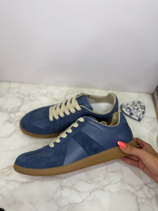 Men’s sneaker
