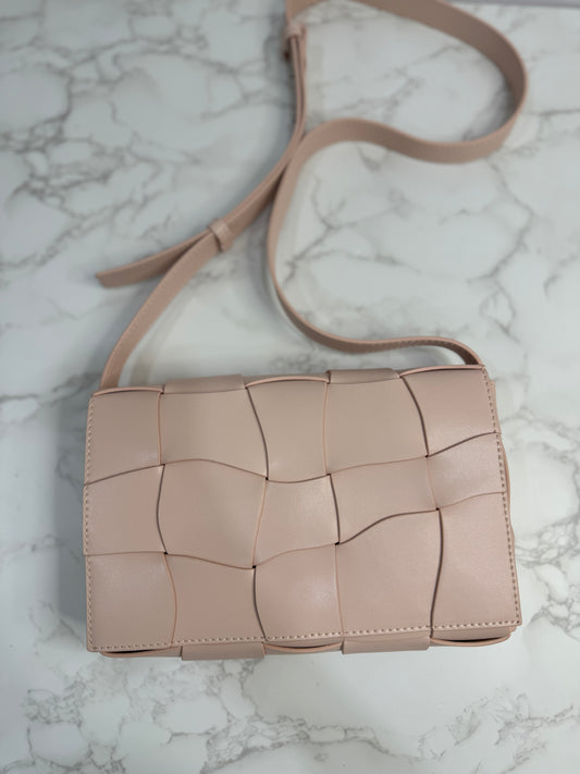 Wave bottega woven bag