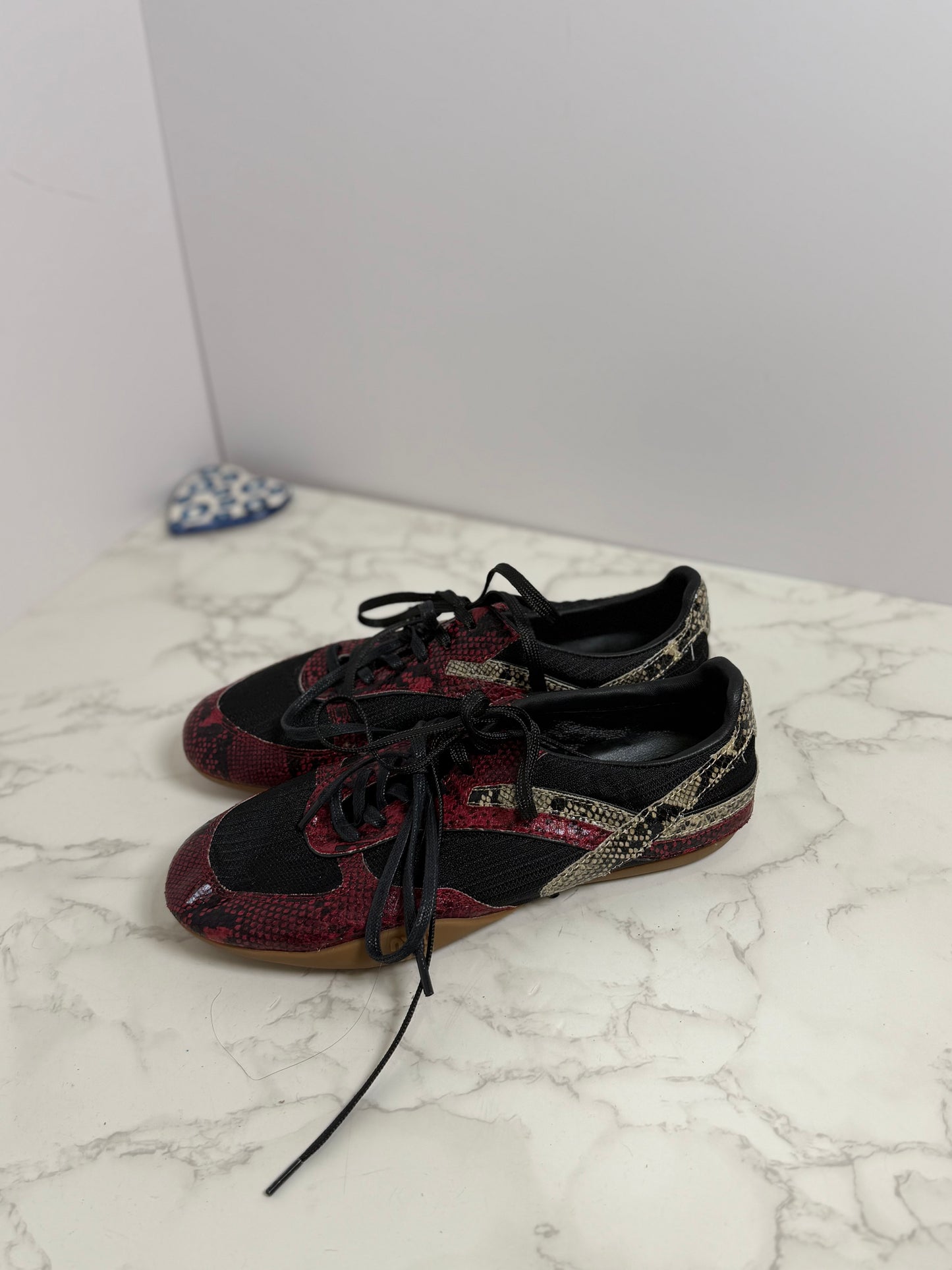 Mm sneakers