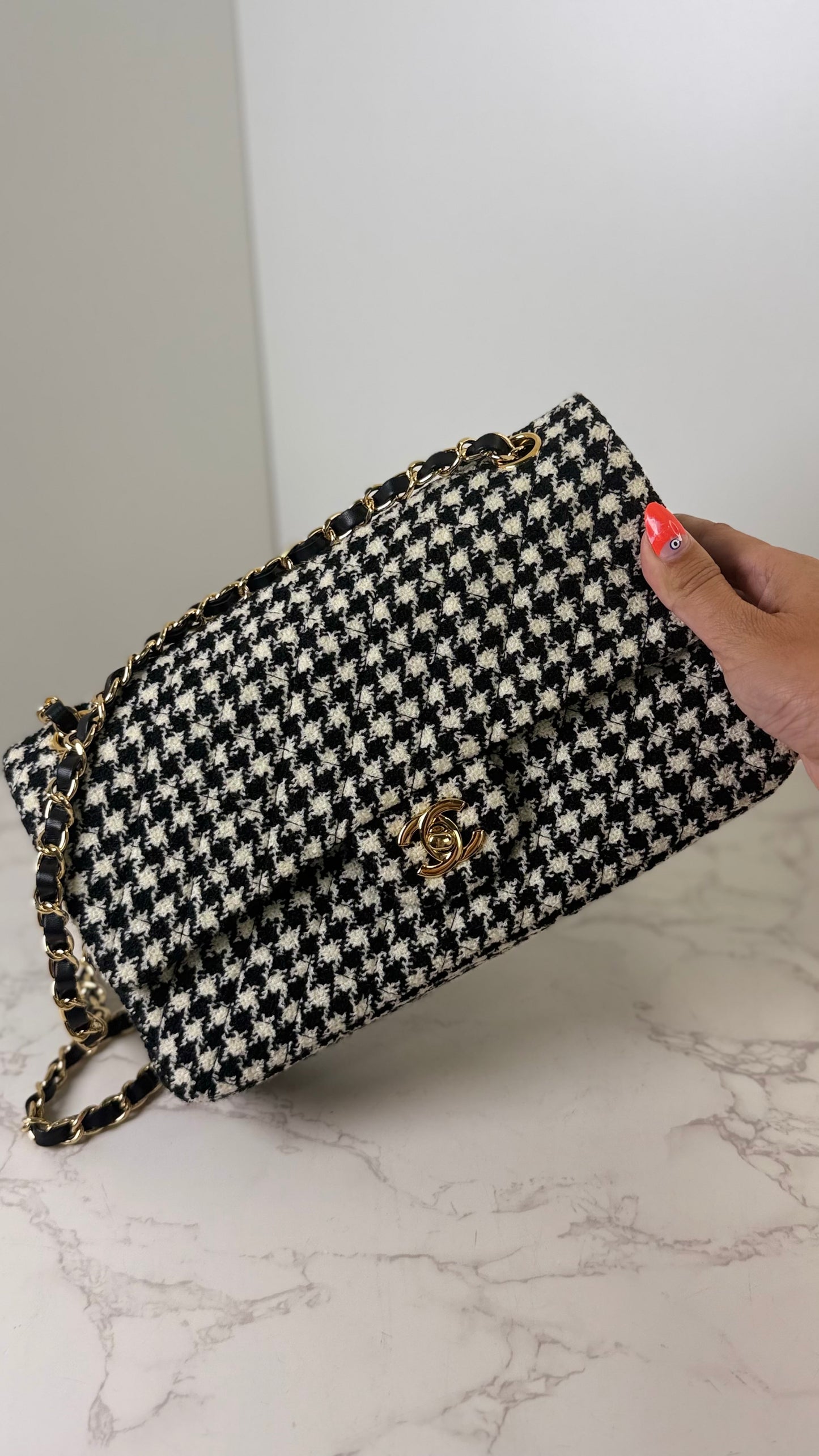 CC Houndstooth Tweed