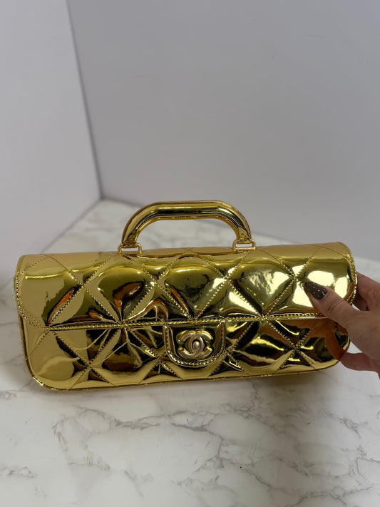 Metallic east west top handle cc