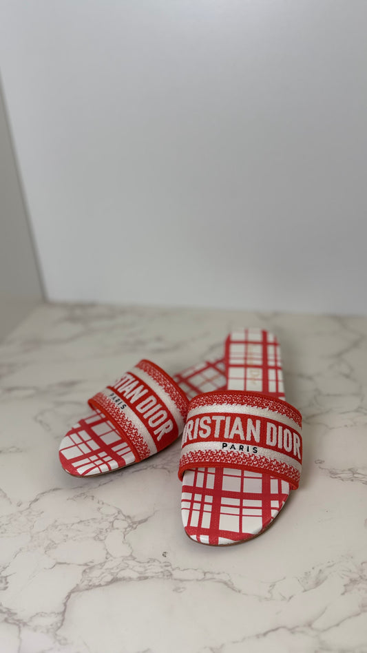 CD Dway Slide