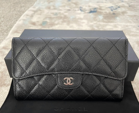 LG CAVIAR WALLET