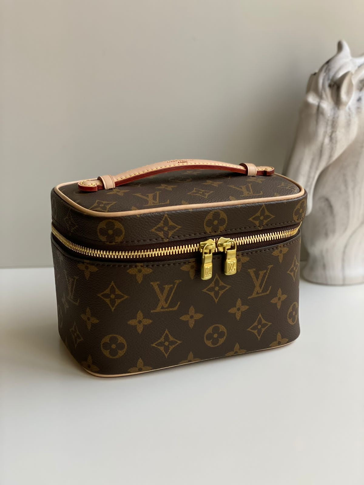 COSMETIC BAG