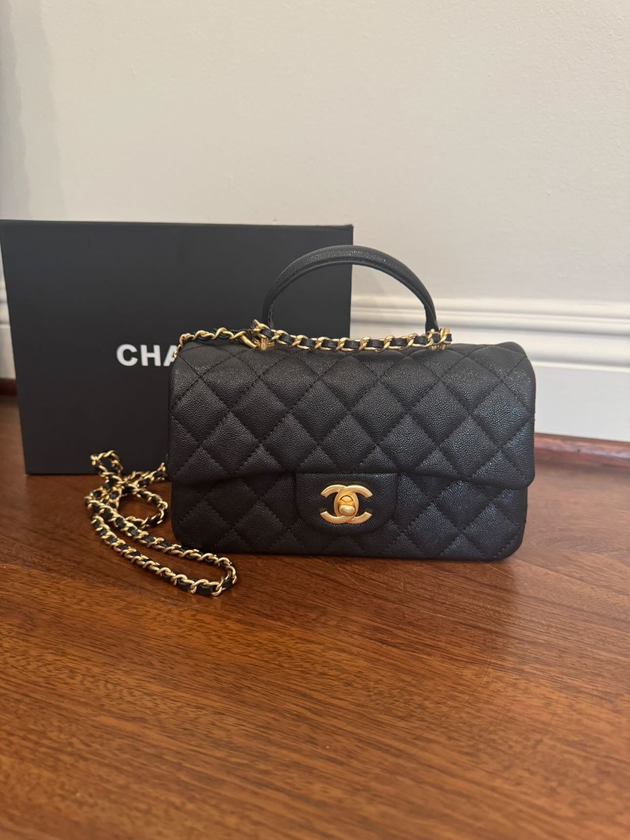 CAVIAR TOP HANDLE